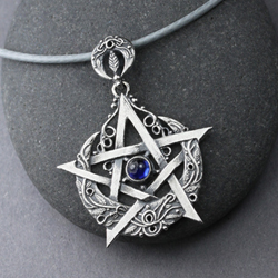 pentagram,księżyc,kyanit,amulet,księżycowy - Wisiory - Biżuteria