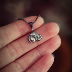 celebrytka z hipopotamem,delikatny srebrny wisior - Wisiory - Biżuteria