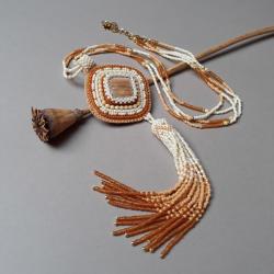 naszyjnik,skamieniałe drewno,z chwostem,haft - Naszyjniki - Biżuteria