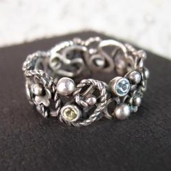ażurowy srebrny pierścionek z kamieniami - Pierścionki - Biżuteria