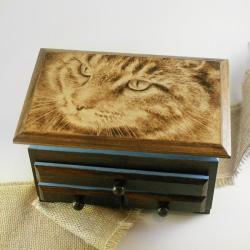 kot,pirografia,wypalanie - Pudełka - Wyposażenie wnętrz