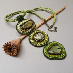 naszyjnik,z riolitem,z jaspisem,haft,zielony - Naszyjniki - Biżuteria