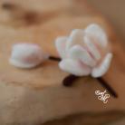 Broszki magnolia,broszkaa kwiatowa,filcowana broszka,
