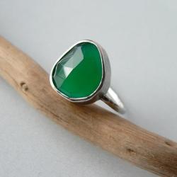 pierścionek rozmiar 15,zielony kamień,srebro - Pierścionki - Biżuteria