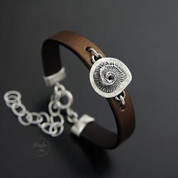 srebrna,bransoletka,z ammonitem,na rzemieniu - Bransoletki - Biżuteria
