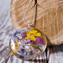 naszyjnik z kolorowymi kwiatami w żywicy - Naszyjniki - Biżuteria