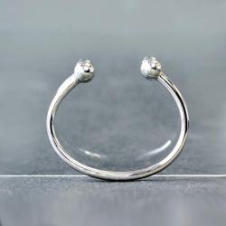 srebrna minimalistyczna bransoleta z kulami - Bransoletki - Biżuteria