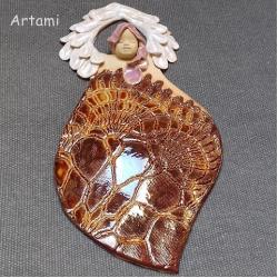 anioł ceramiczny,bursztynowy rzeżbiony,koronka - Ceramika i szkło - Wyposażenie wnętrz