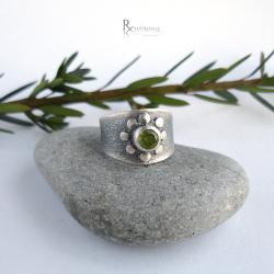 zielony kamień,obrączka srebrna - Pierścionki - Biżuteria