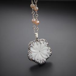 srebrny,kwiat,z perłami,naszyjnik - Naszyjniki - Biżuteria
