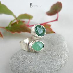 pierścionek z zielonymi kamieniami,wstążka - Pierścionki - Biżuteria