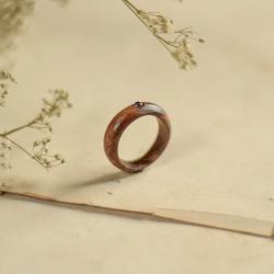 pierścionek z labradorytem,drewniany pierścionek - Pierścionki - Biżuteria