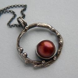 brązowa perła,na łańcuszku,srebro oksydowane - Wisiory - Biżuteria