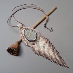 naszyjnik,z agatem,haft koralikowy,z frędzlami - Naszyjniki - Biżuteria