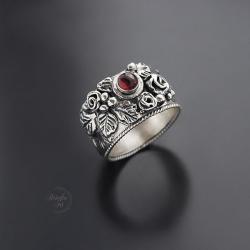 srebrny pierścionek z granatem,pierścionek z różą - Pierścionki - Biżuteria