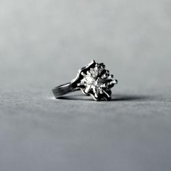 organiczny pierścionek zaręczynowy,abstrakcyjny - Pierścionki - Biżuteria