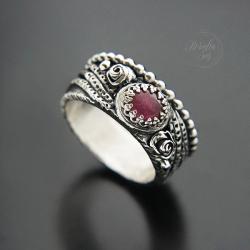 srebrny pierścionek,szeroka obrączka,z rubinem - Pierścionki - Biżuteria
