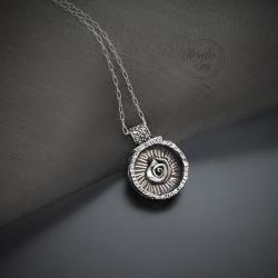 srebrny,dwustronny medalion,z turmalinem i różą - Naszyjniki - Biżuteria