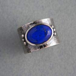 szeroka obrączka,z lapisem lazuli,rozmiar 18 - Pierścionki - Biżuteria