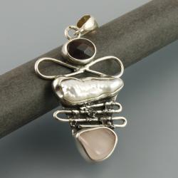 srebrny wisior z perłą,kwarcem różowym i granatem - Wisiory - Biżuteria