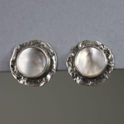 srebrne klipsy z masy perłowej - Klipsy - Biżuteria
